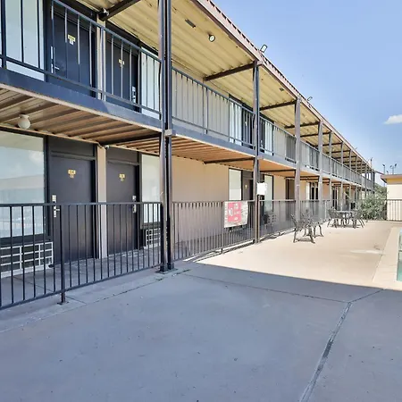 West Texas Inn & Suites With Kitchenette-2